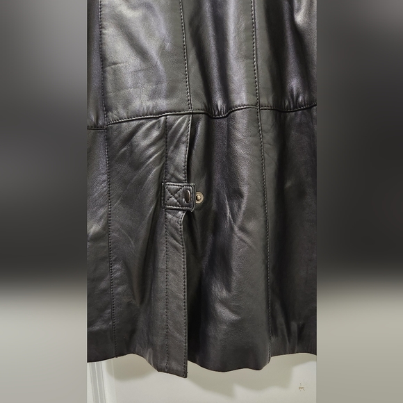 Danier Leather, real leather Winter Jacket full length. BLK color, XS. - Picture 9 of 10